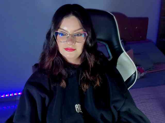 OphelianaRose webcam