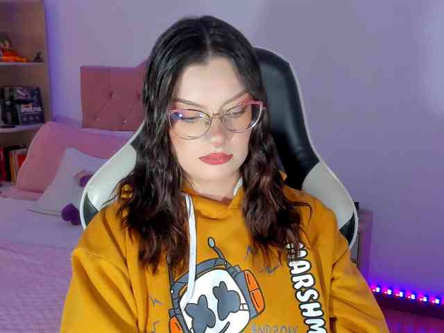 OphelianaRose webcam