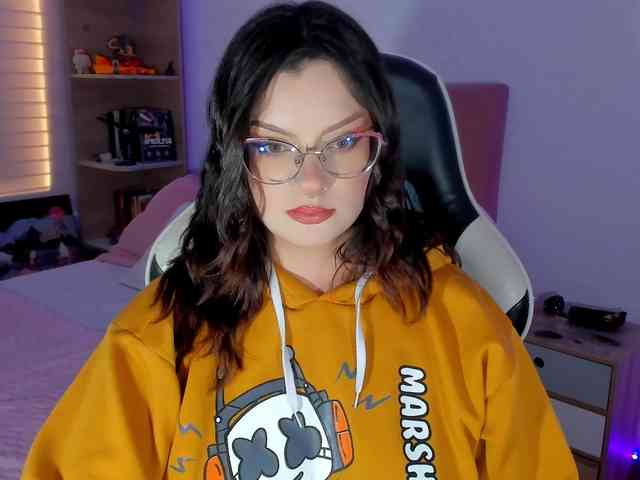 OphelianaRose webcam