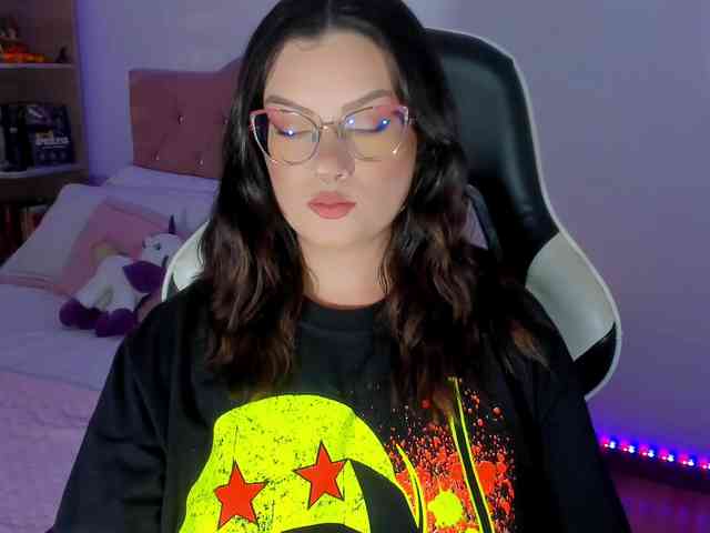 OphelianaRose webcam