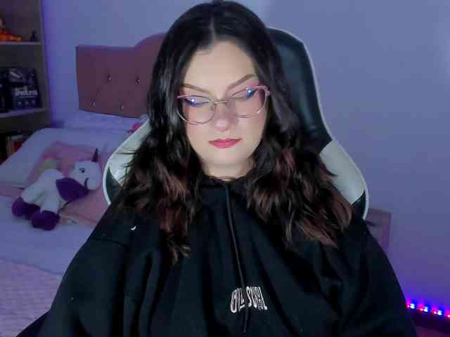 OphelianaRose Live Webcam on BongaCams