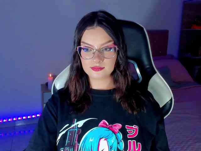 OphelianaRose webcam