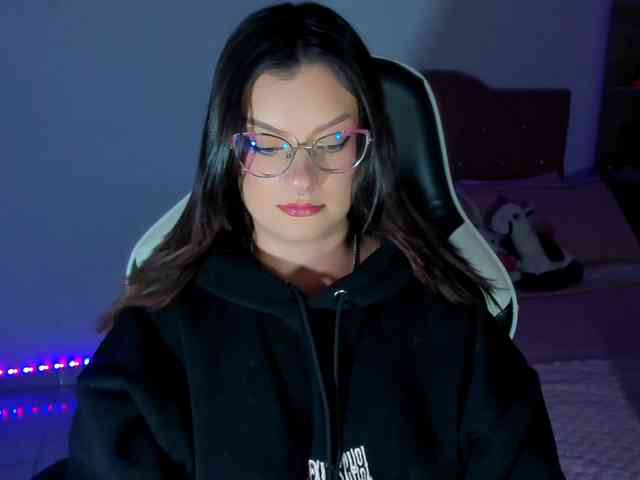 OphelianaRose webcam