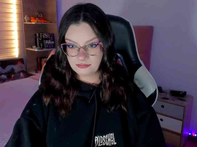 OphelianaRose webcam