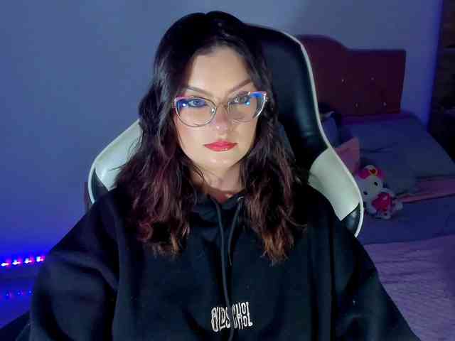 OphelianaRose webcam