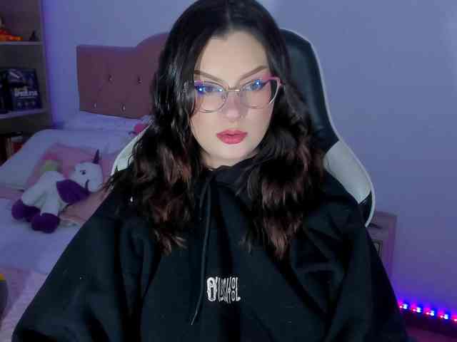 OphelianaRose webcam