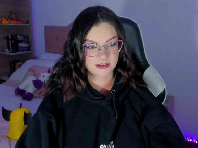 OphelianaRose webcam