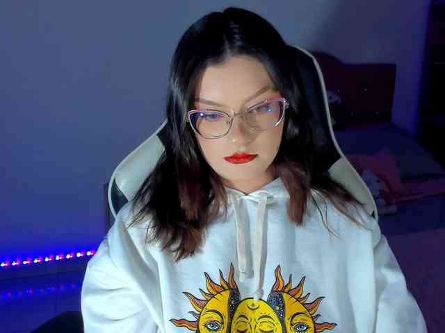 OphelianaRose webcam