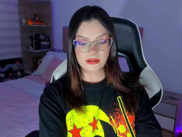 OphelianaRose webcam