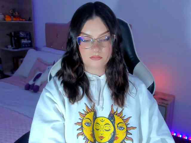 OphelianaRose webcam