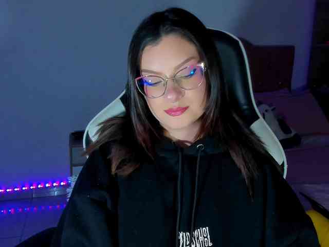 OphelianaRose webcam