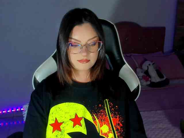 OphelianaRose webcam