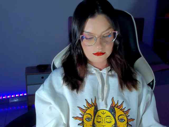 OphelianaRose webcam