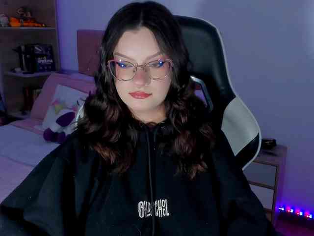 OphelianaRose webcam
