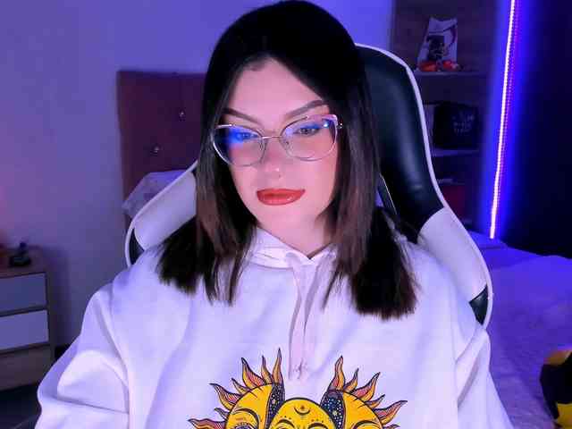 OphelianaRose bongacams