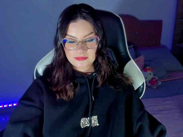 OphelianaRose webcam