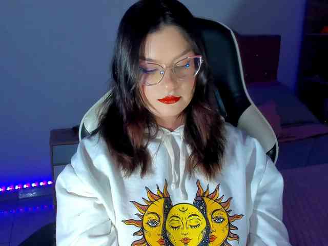 OphelianaRose webcam