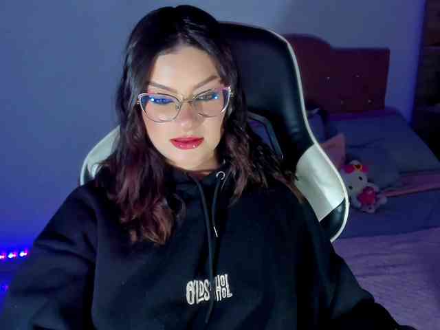 OphelianaRose webcam