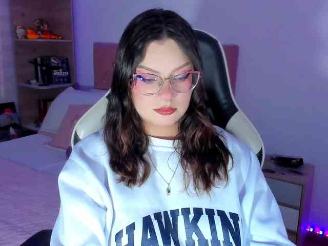 OphelianaRose webcam