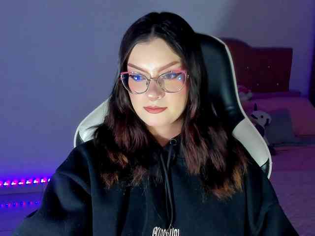 OphelianaRose webcam