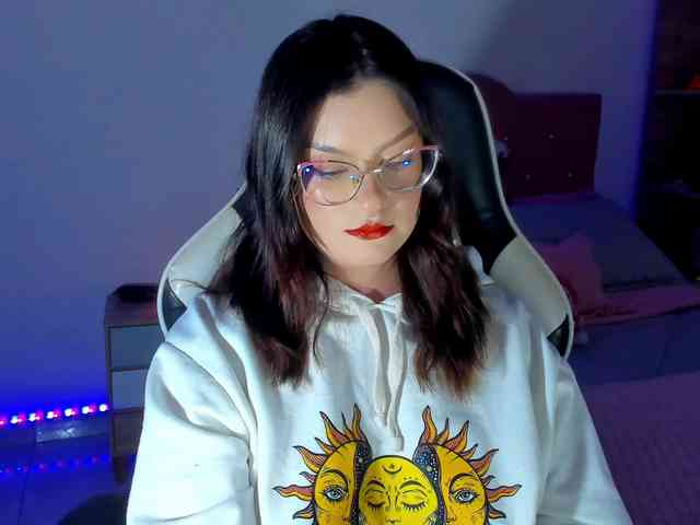 OphelianaRose webcam