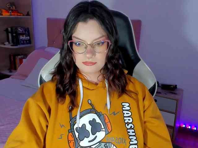 OphelianaRose webcam