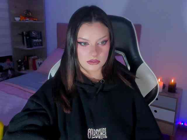 OphelianaRose webcam