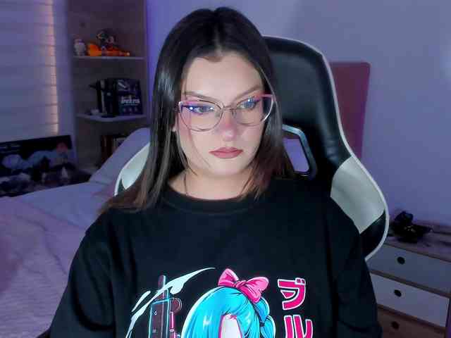 OphelianaRose webcam