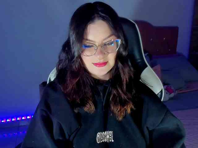 OphelianaRose webcam