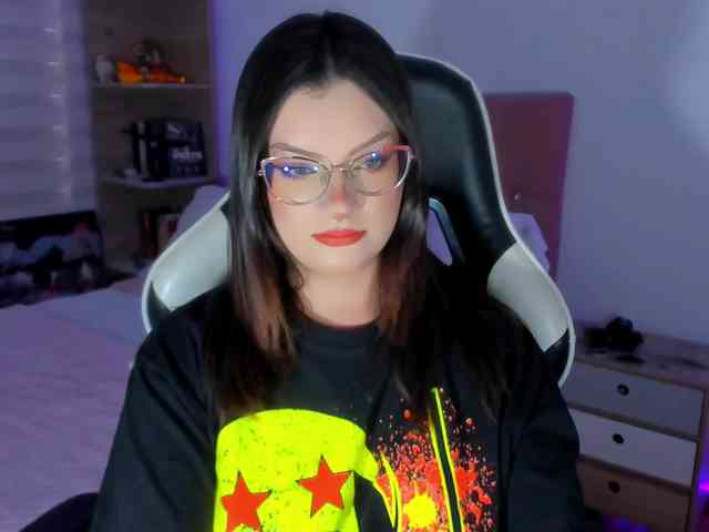 OphelianaRose webcam