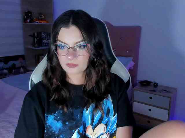 OphelianaRose webcam