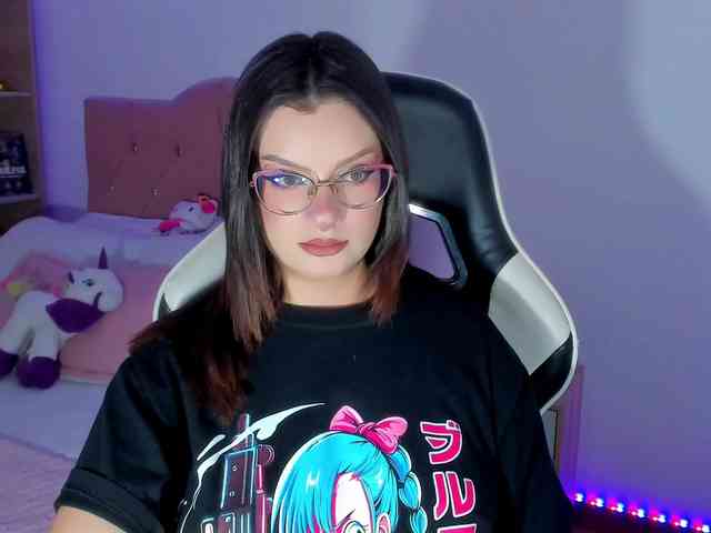 OphelianaRose webcam
