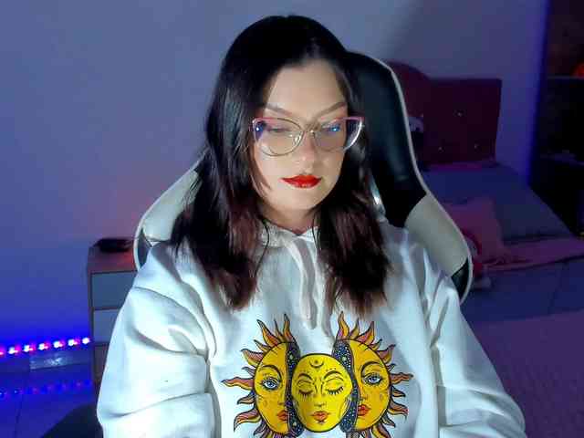 OphelianaRose webcam