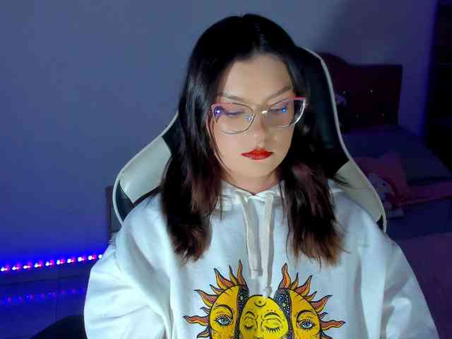 OphelianaRose webcam