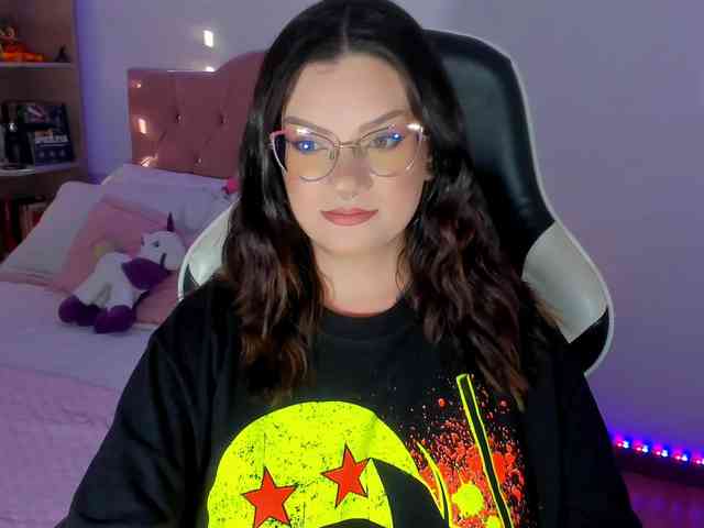 OphelianaRose webcam