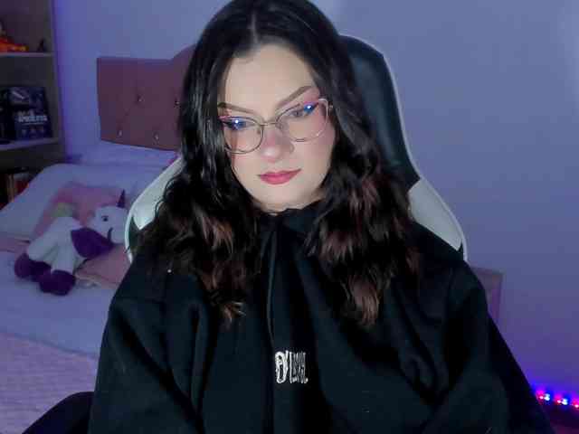 OphelianaRose Live Webcam on BongaCams