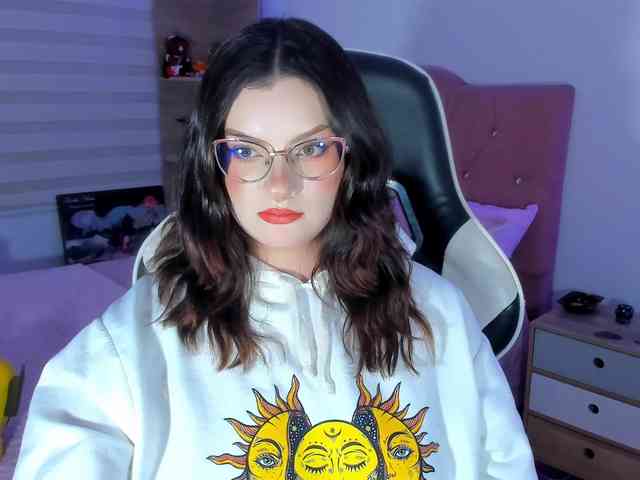 OphelianaRose webcam