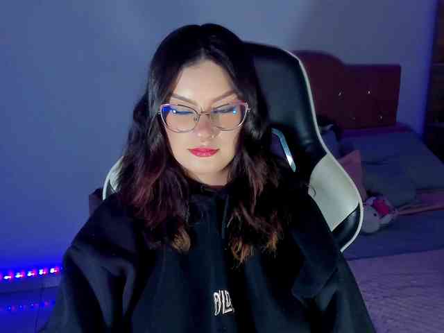 OphelianaRose webcam