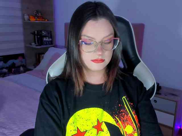 OphelianaRose webcam