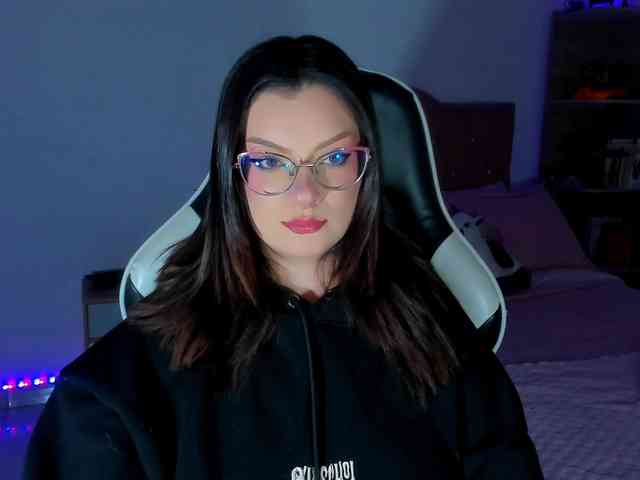 OphelianaRose webcam