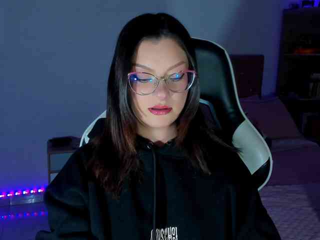 OphelianaRose webcam
