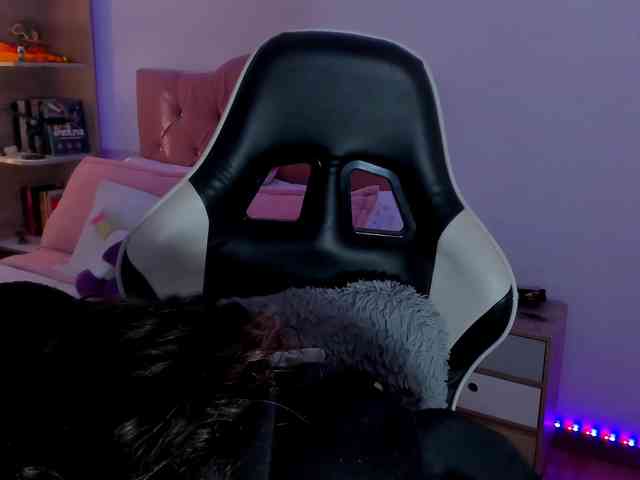 OphelianaRose webcam