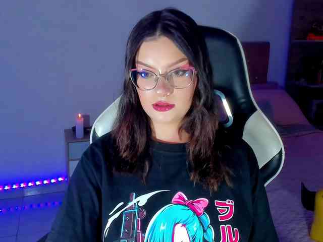 OphelianaRose webcam