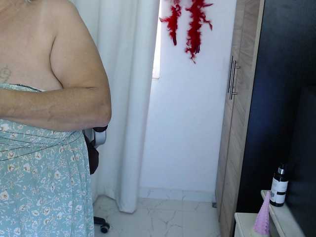 Mature2025 live cam on BongaCams