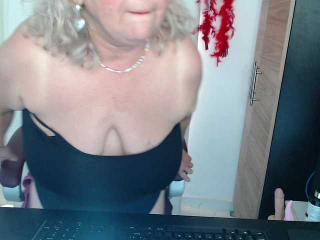 Mature2025 live cam on BongaCams