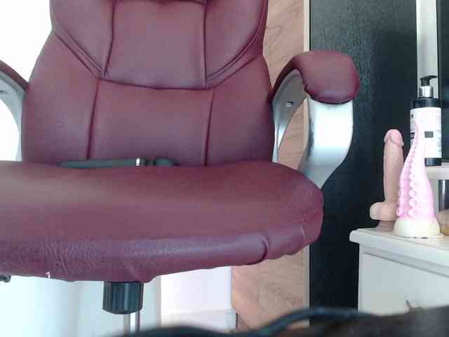 Mature2025 webcam