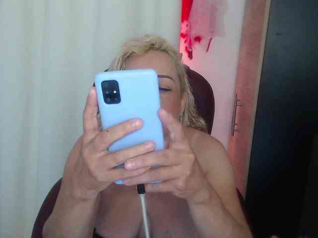 Mature2025 webcam