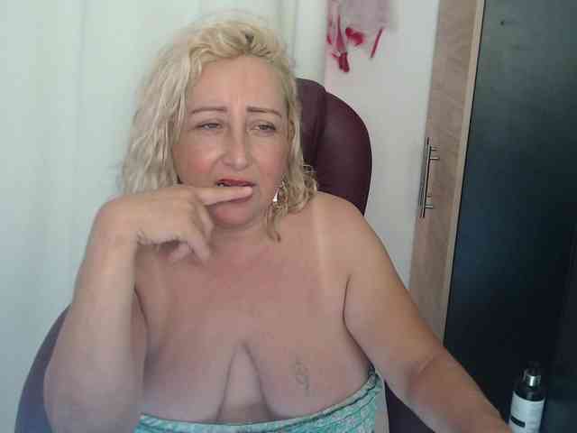 Mature2025 webcam
