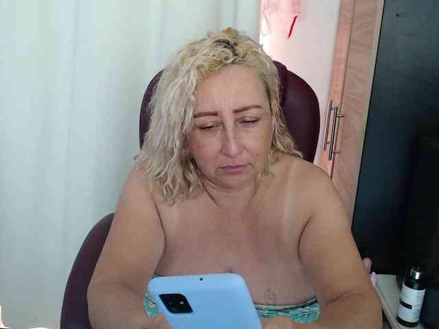 Mature2025 webcam