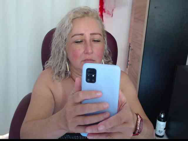 Mature2025 webcam